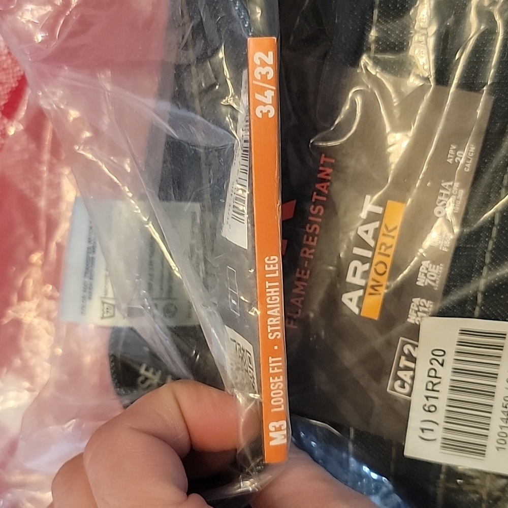 Ariat work pants - Picture 4 of 5